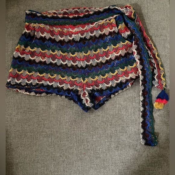 Trina Turk Iseree Crochet Short Swim Cover Up in Multi Color Size Med - Picture 1 of 8